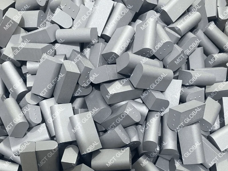 MCT-carbide inserts for snowplows--bullnose